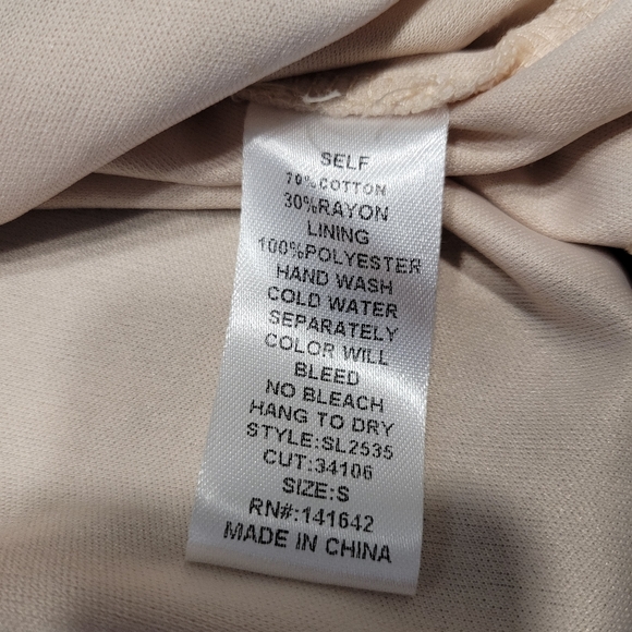 She + Sky tank top with Lace Over-lay Size Small Burgundy Color - Picture 8 of 8